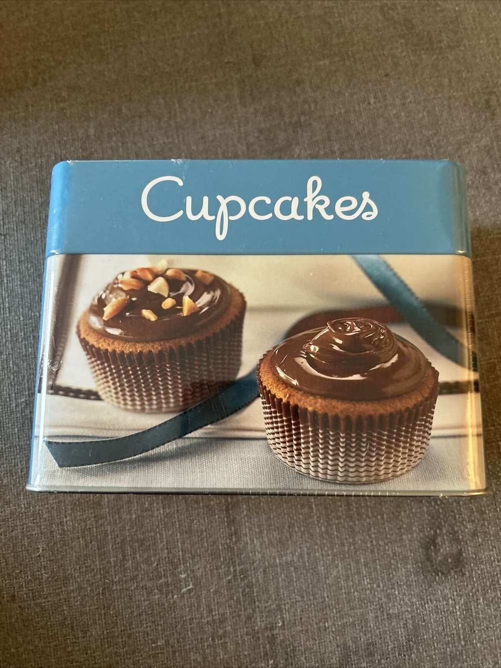 Cupcakes Metal Recipe Box Filled with Recipes New New in box sealed